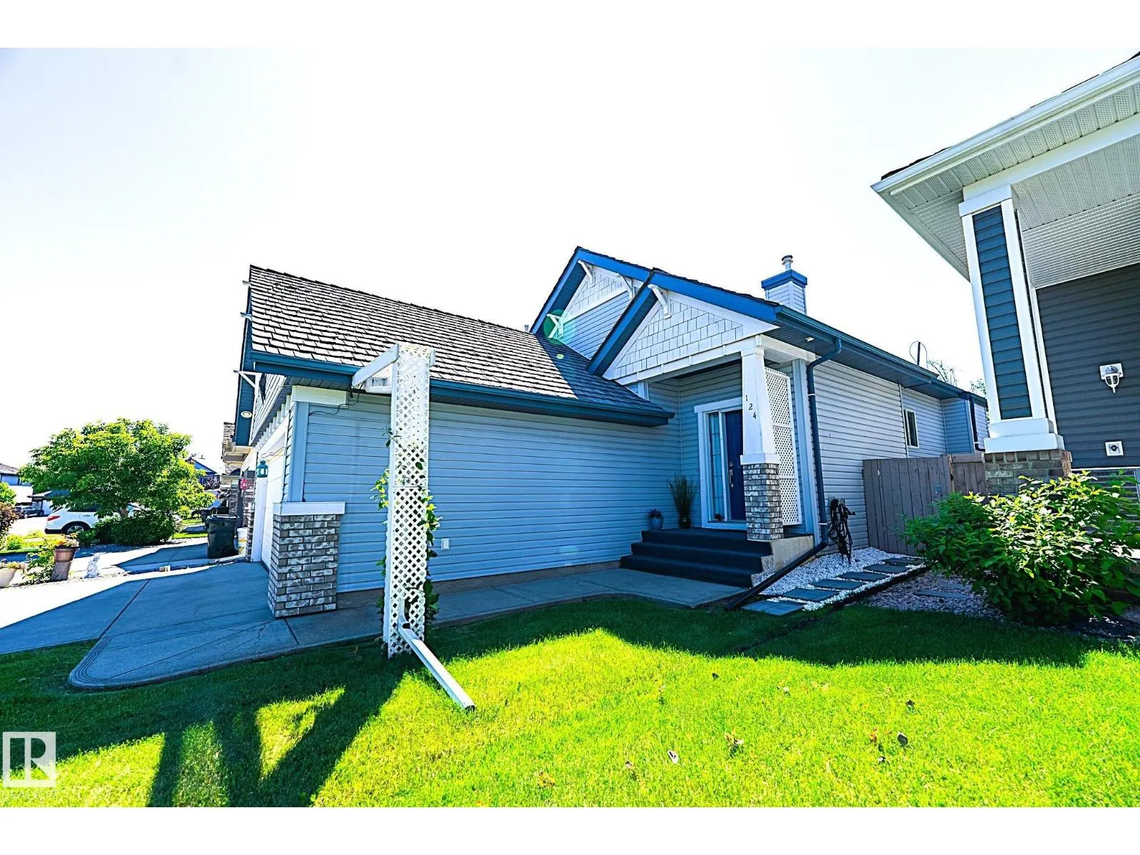 124 NEWCASTLE CR