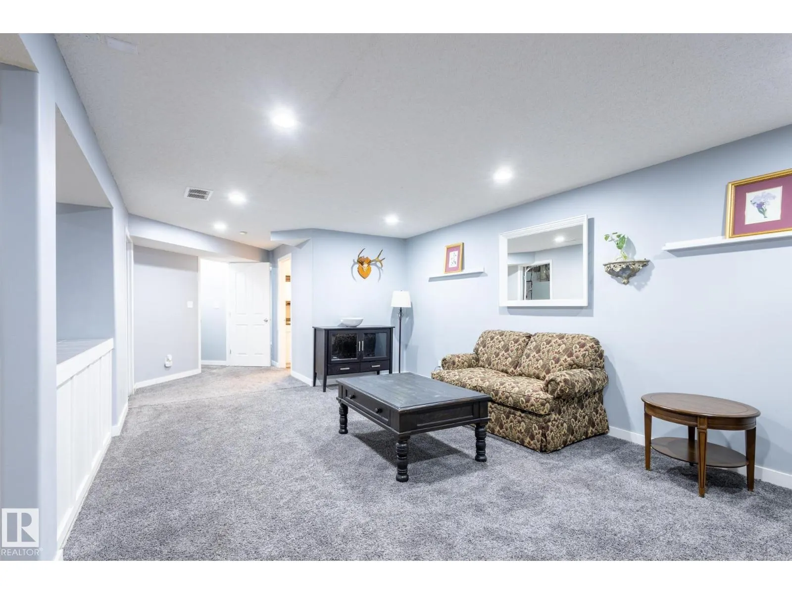 124 NEWCASTLE CR