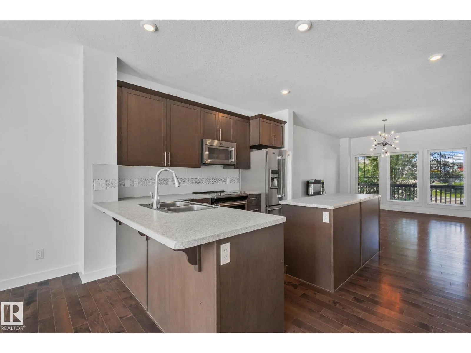 526 ORCHARDS BV SW
