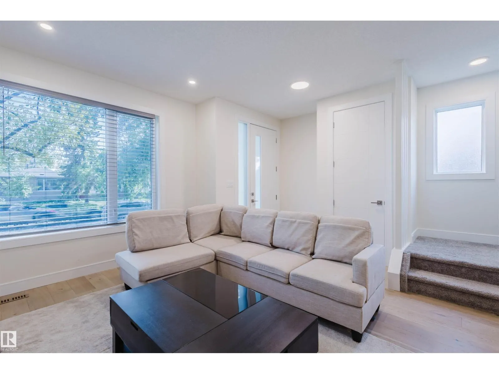 10824 66 AV NW