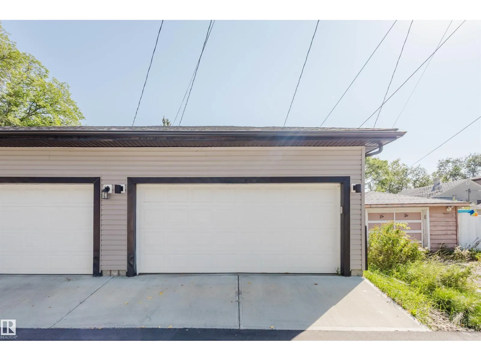 10824 66 AV NW