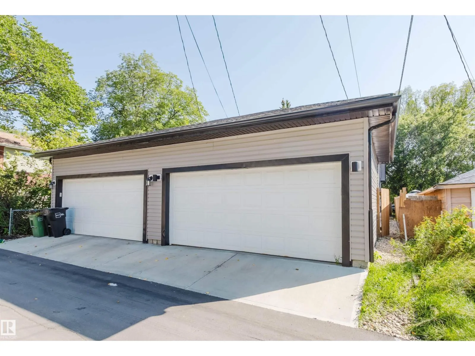10824 66 AV NW