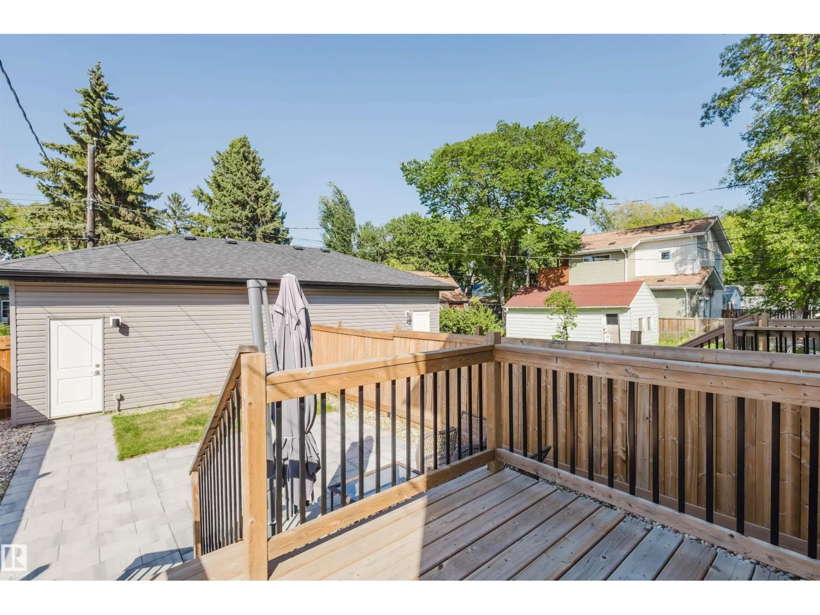 10824 66 AV NW
