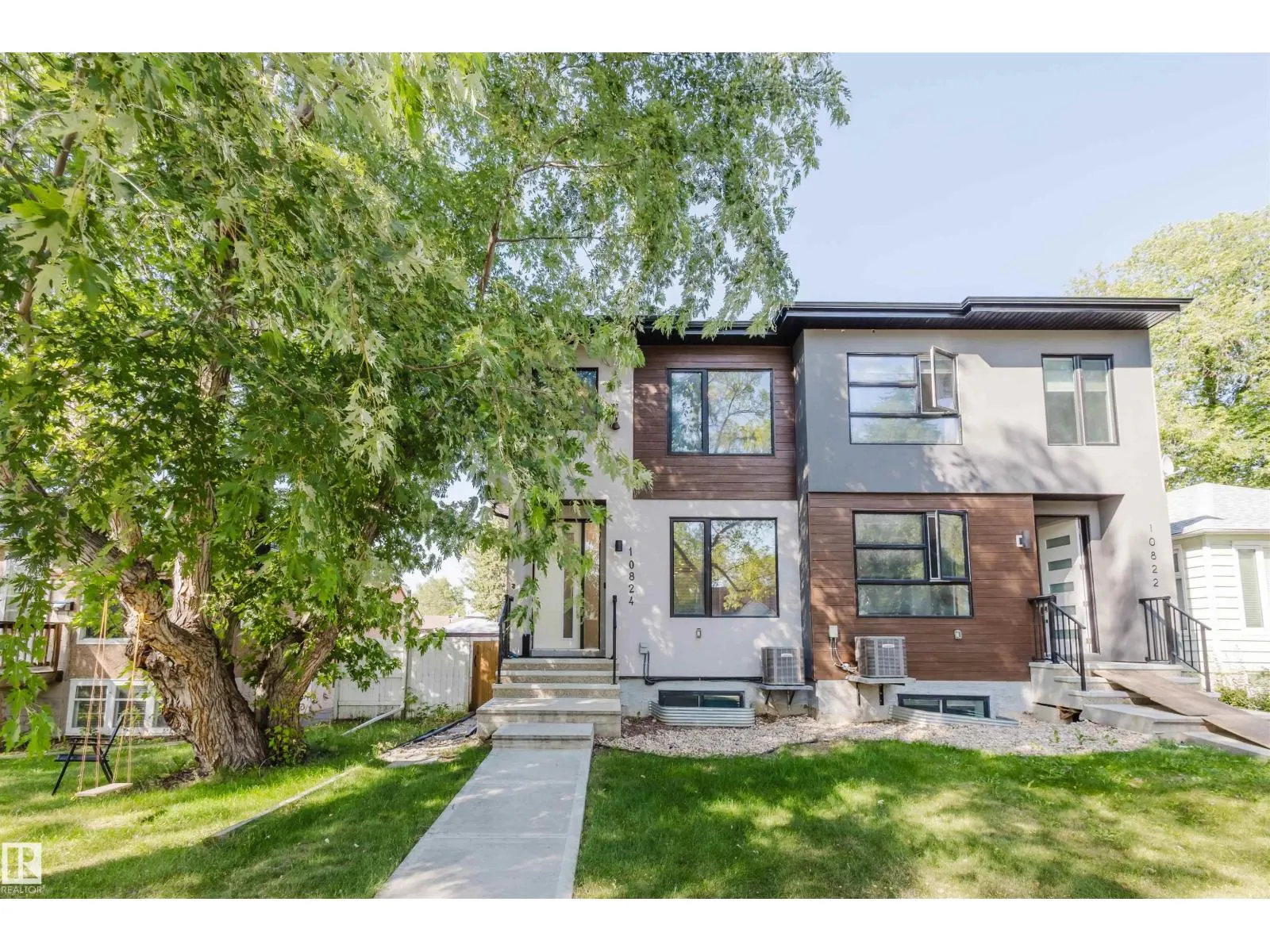 10824 66 AV NW