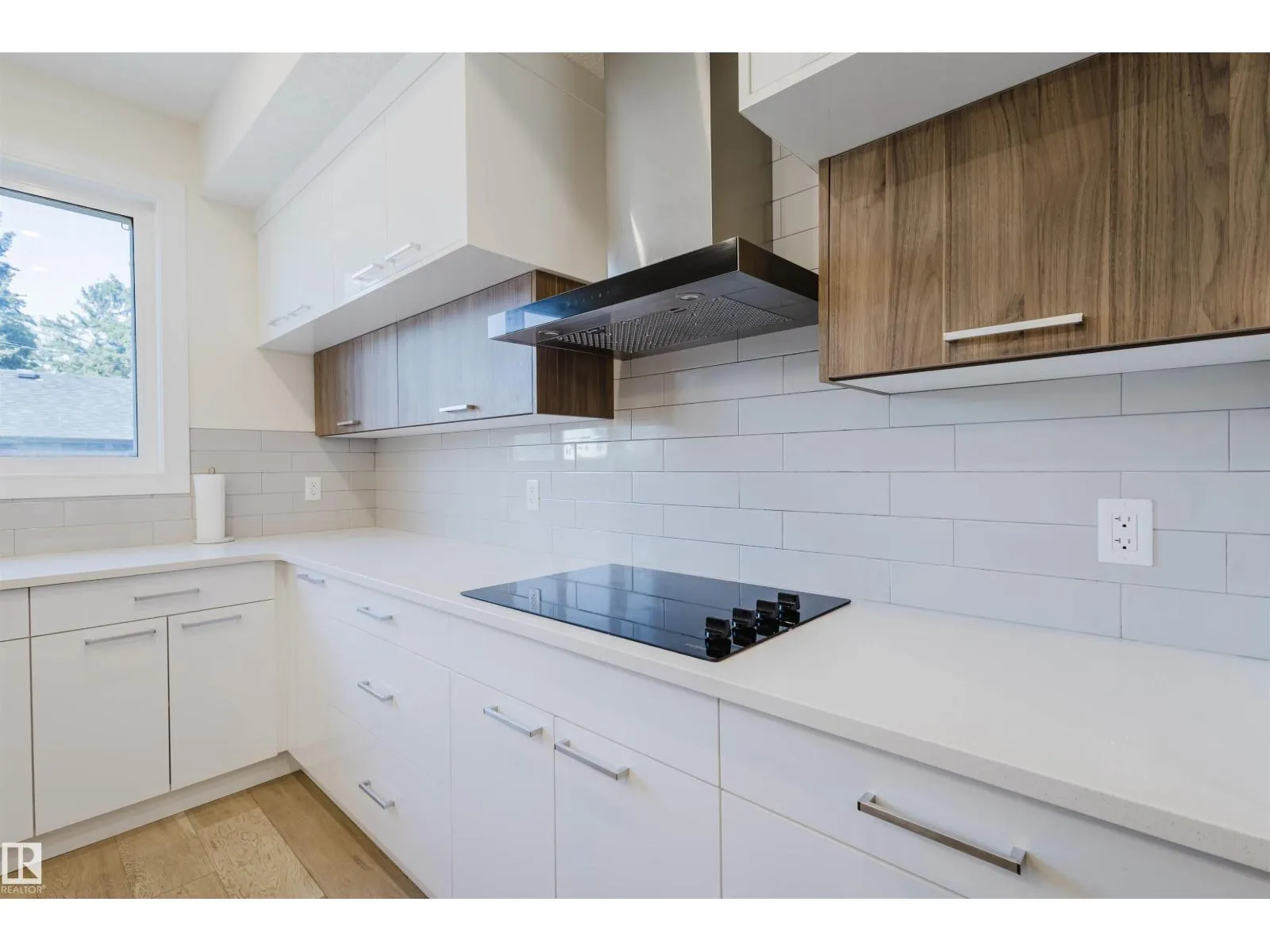 10824 66 AV NW
