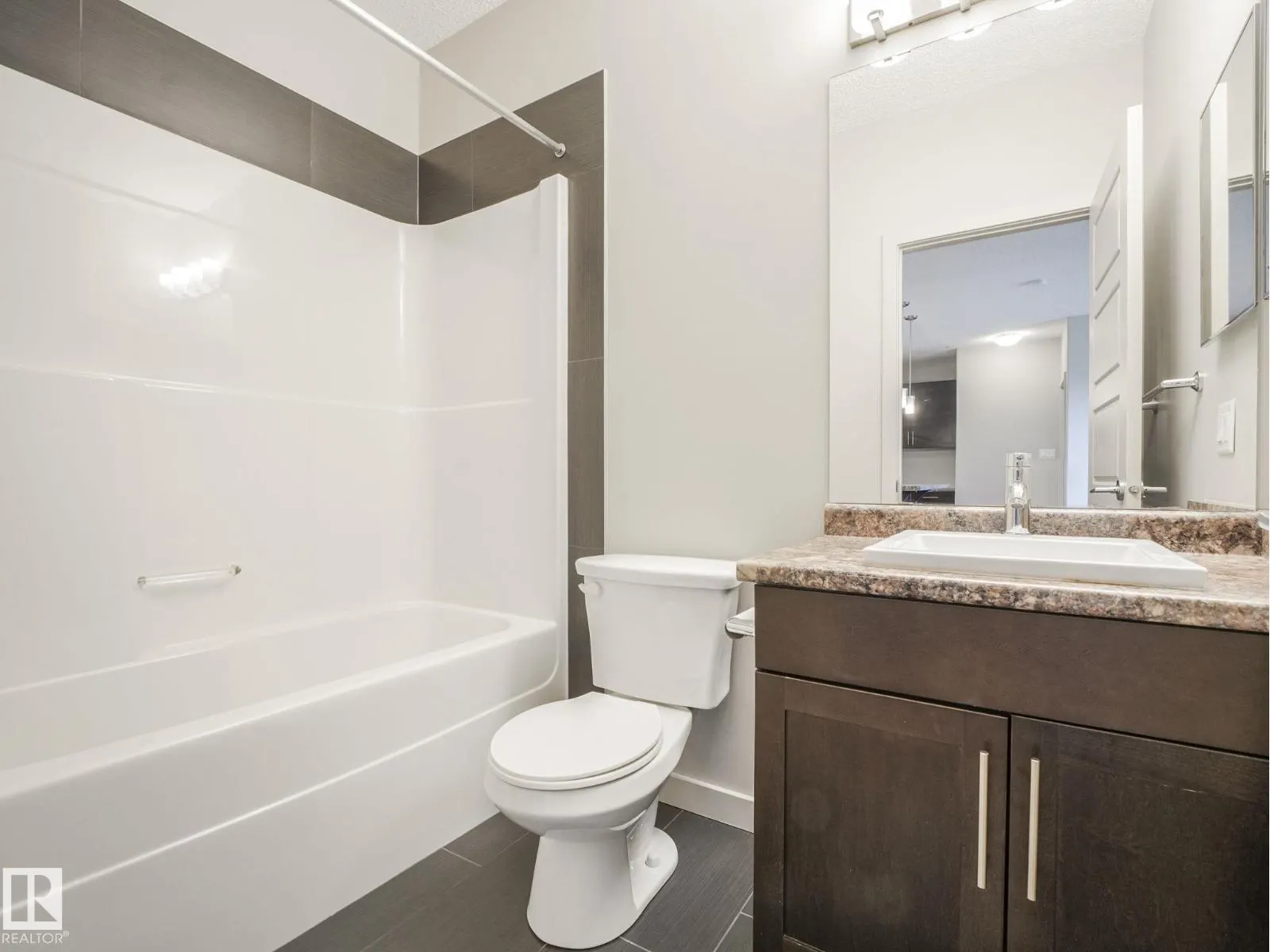 #317 1144 ADAMSON DR SW
