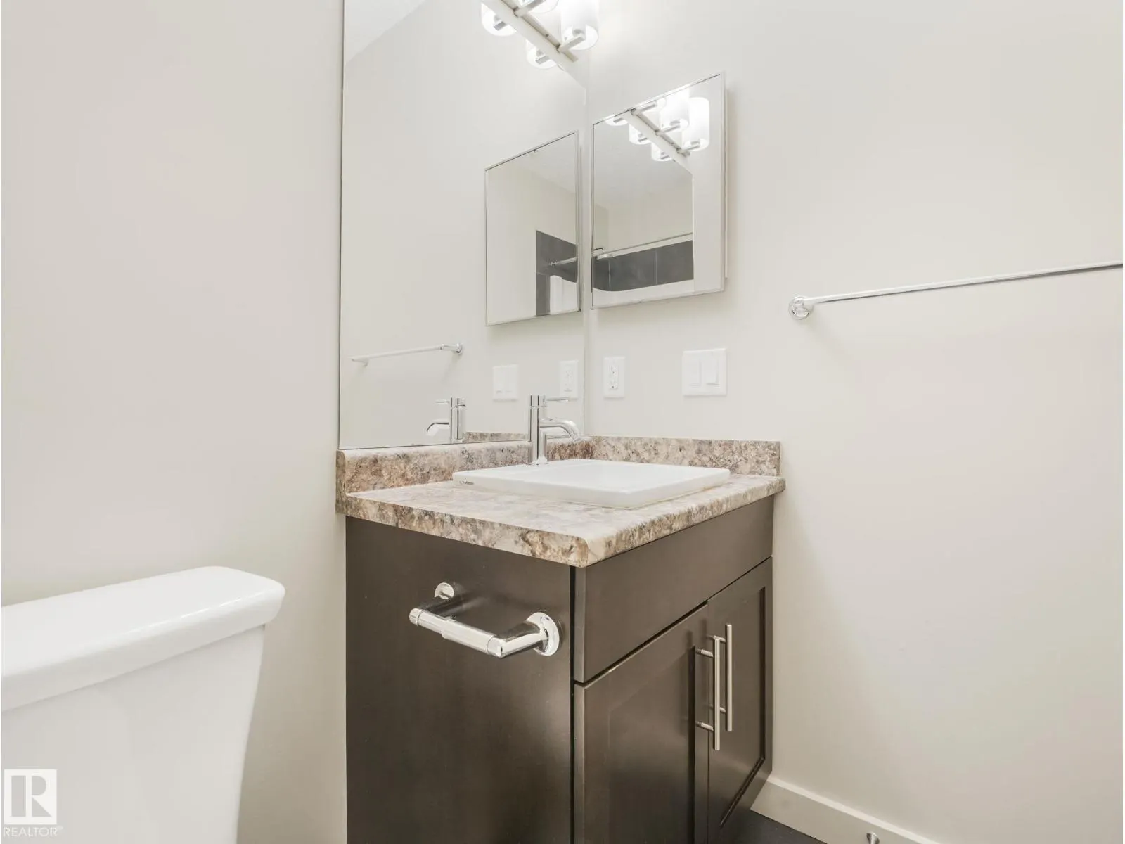 #317 1144 ADAMSON DR SW