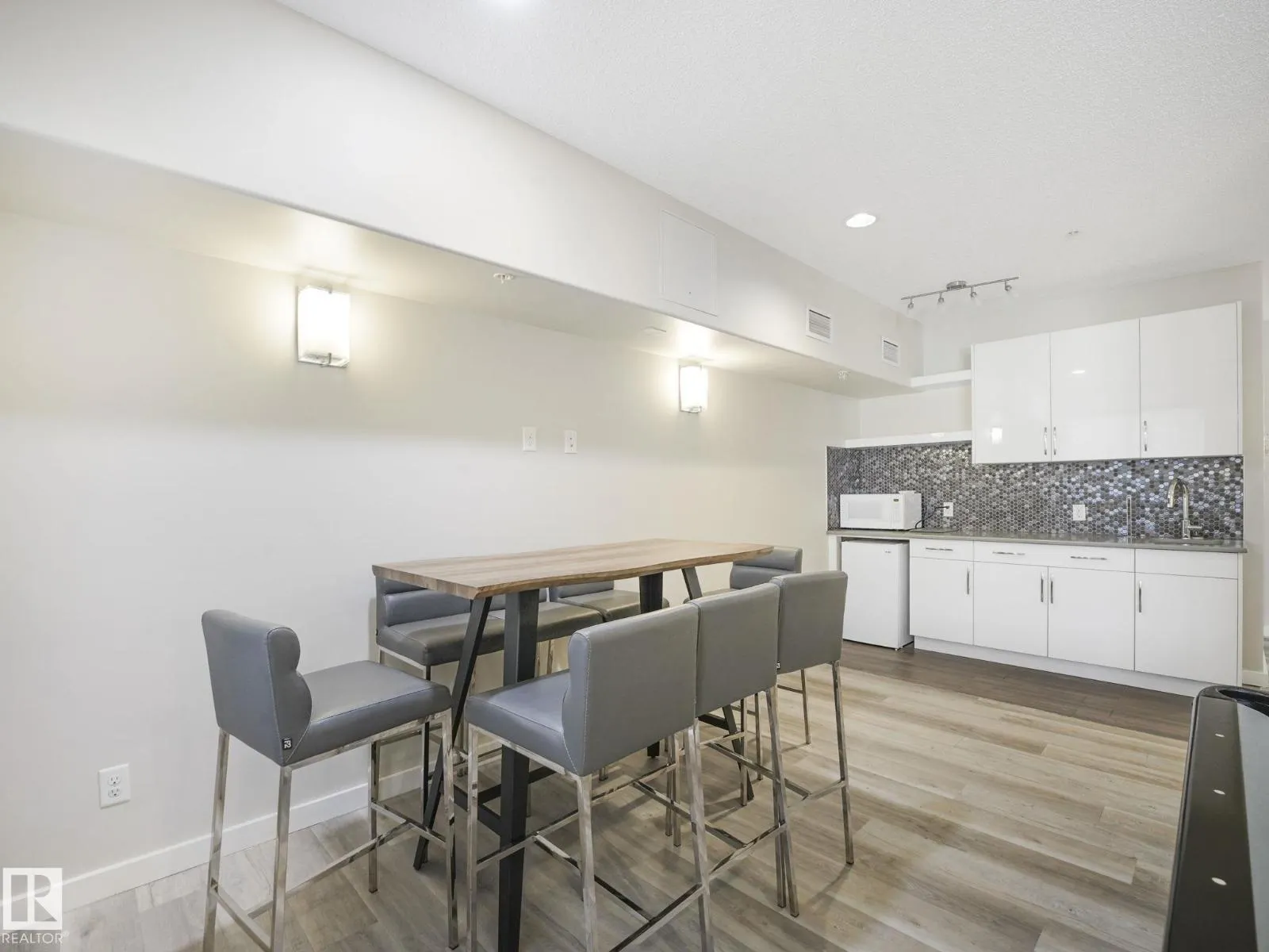#317 1144 ADAMSON DR SW