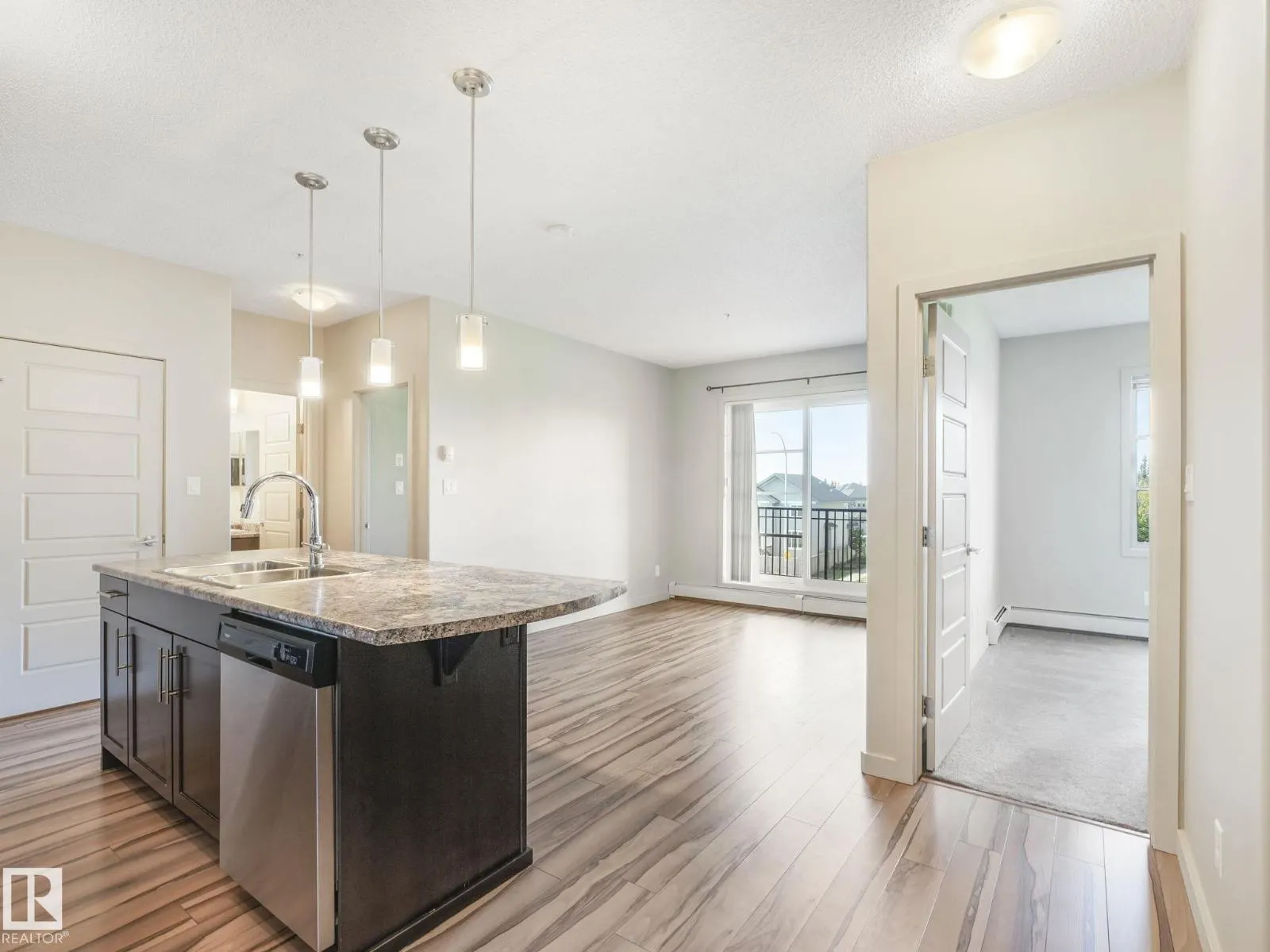 #317 1144 ADAMSON DR SW