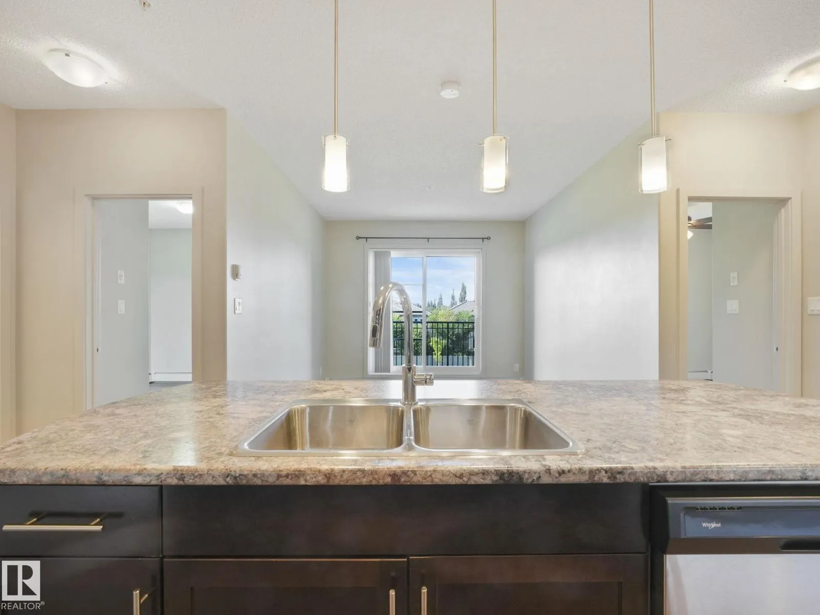 #317 1144 ADAMSON DR SW
