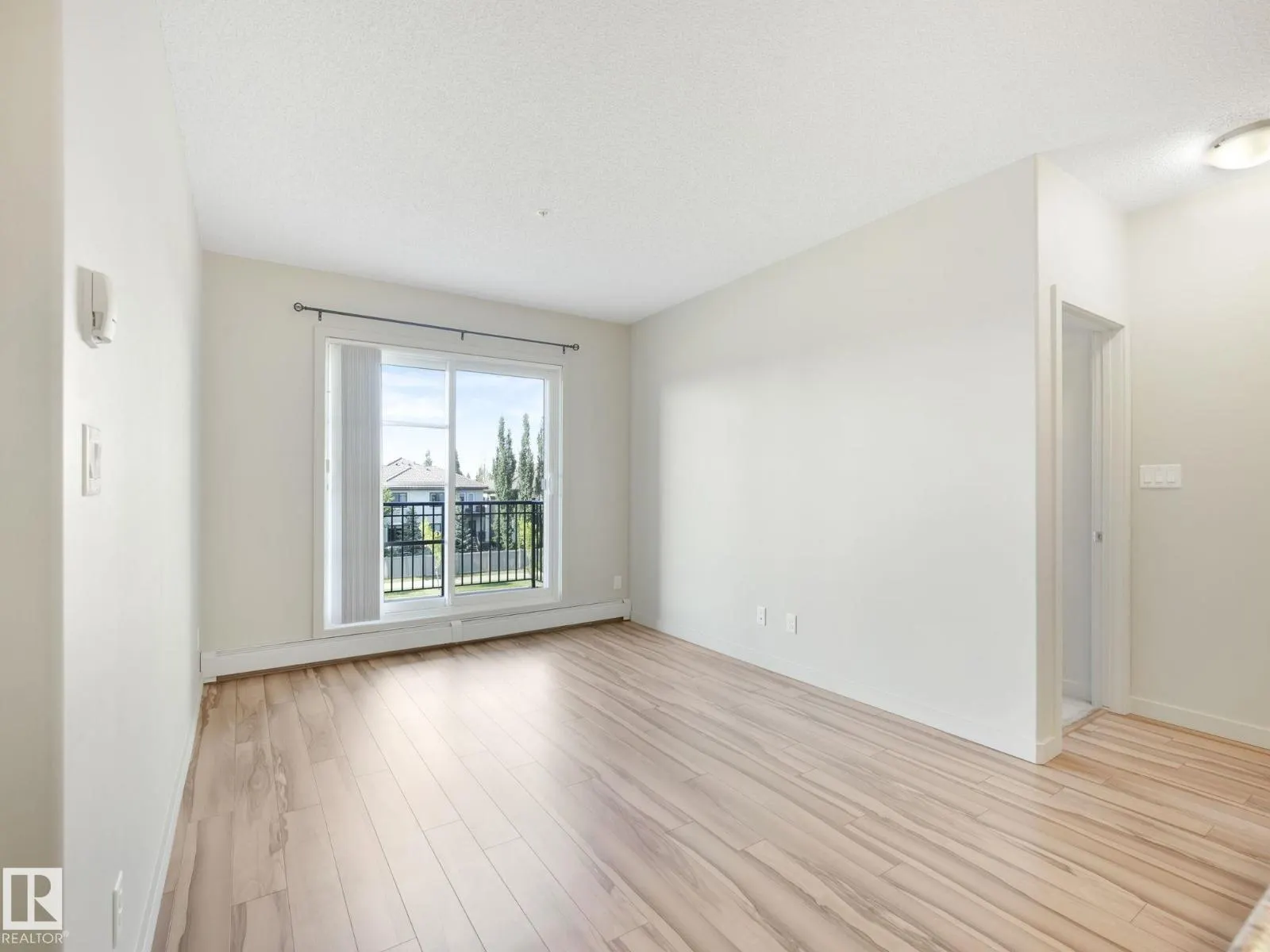 #317 1144 ADAMSON DR SW