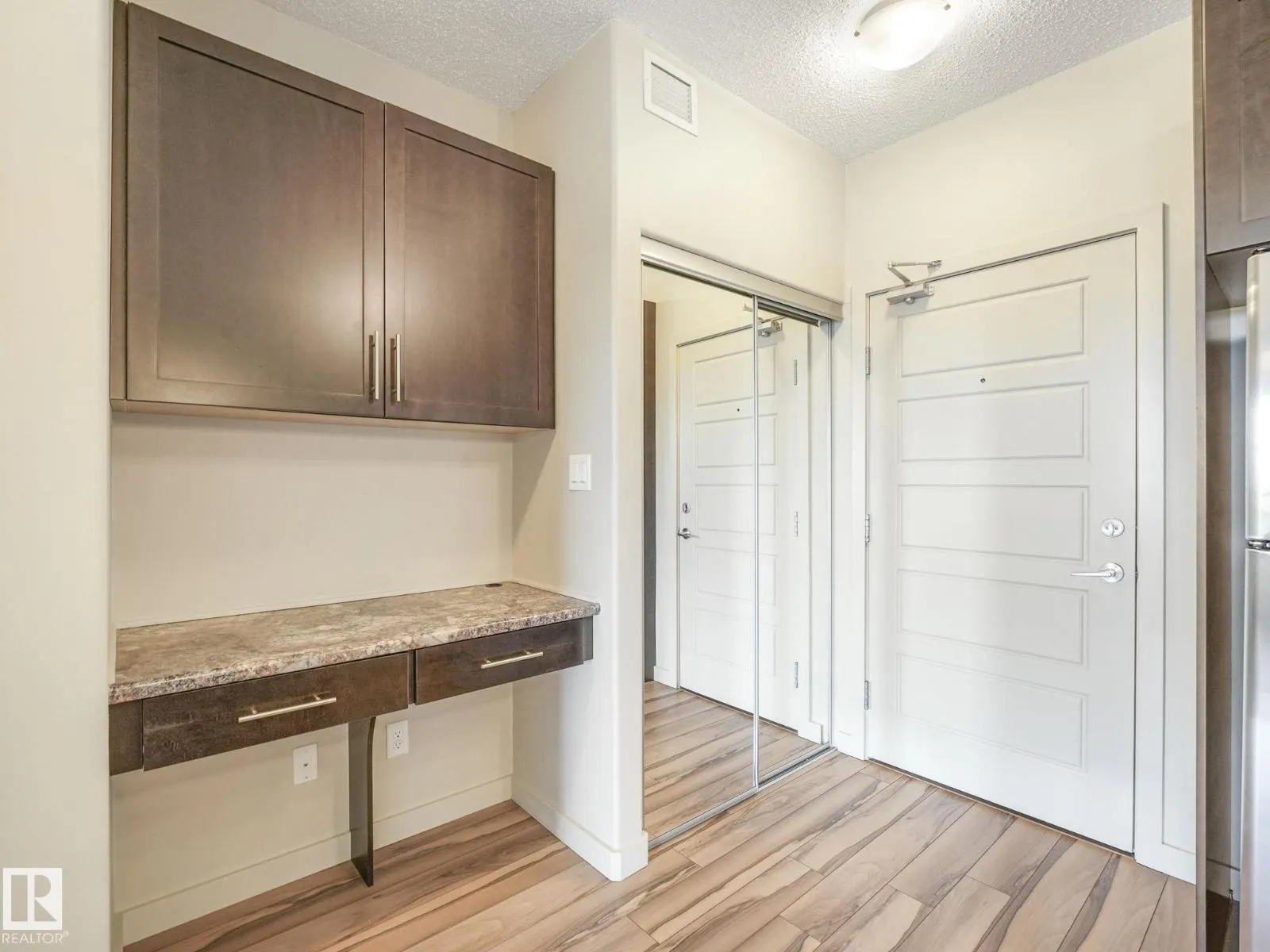 #317 1144 ADAMSON DR SW