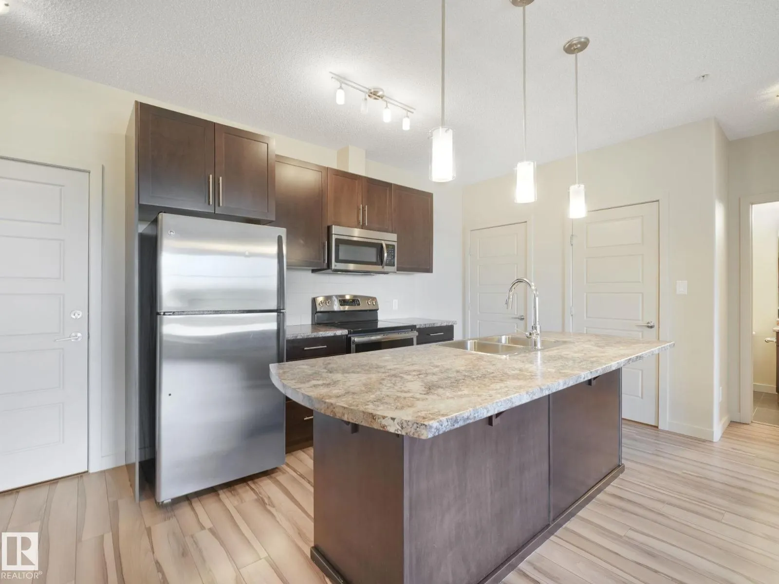 #317 1144 ADAMSON DR SW