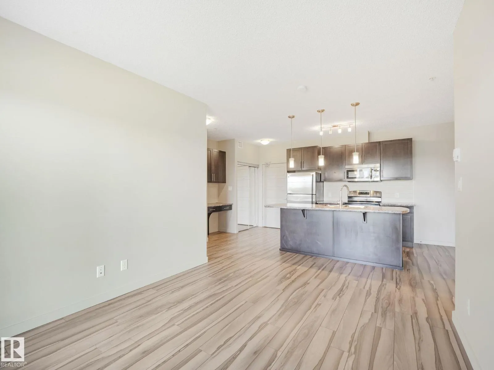 #317 1144 ADAMSON DR SW