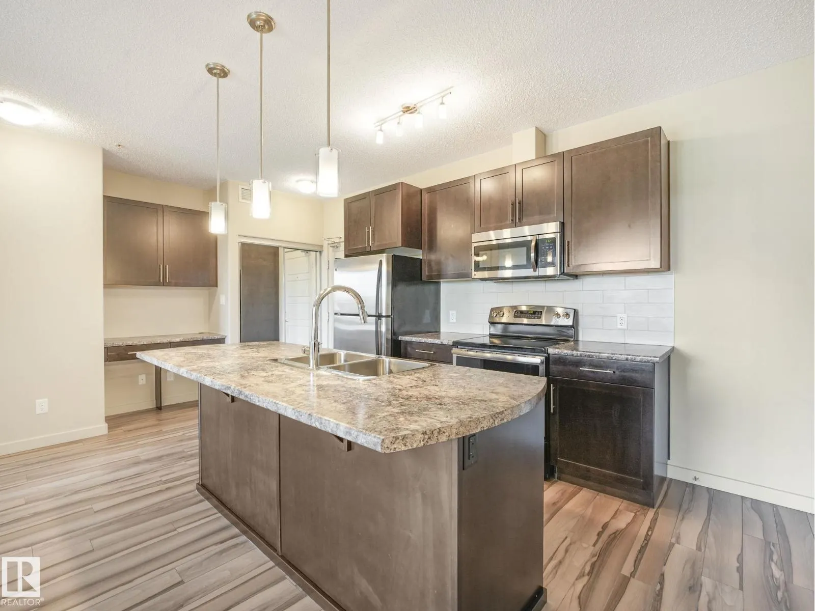 #317 1144 ADAMSON DR SW