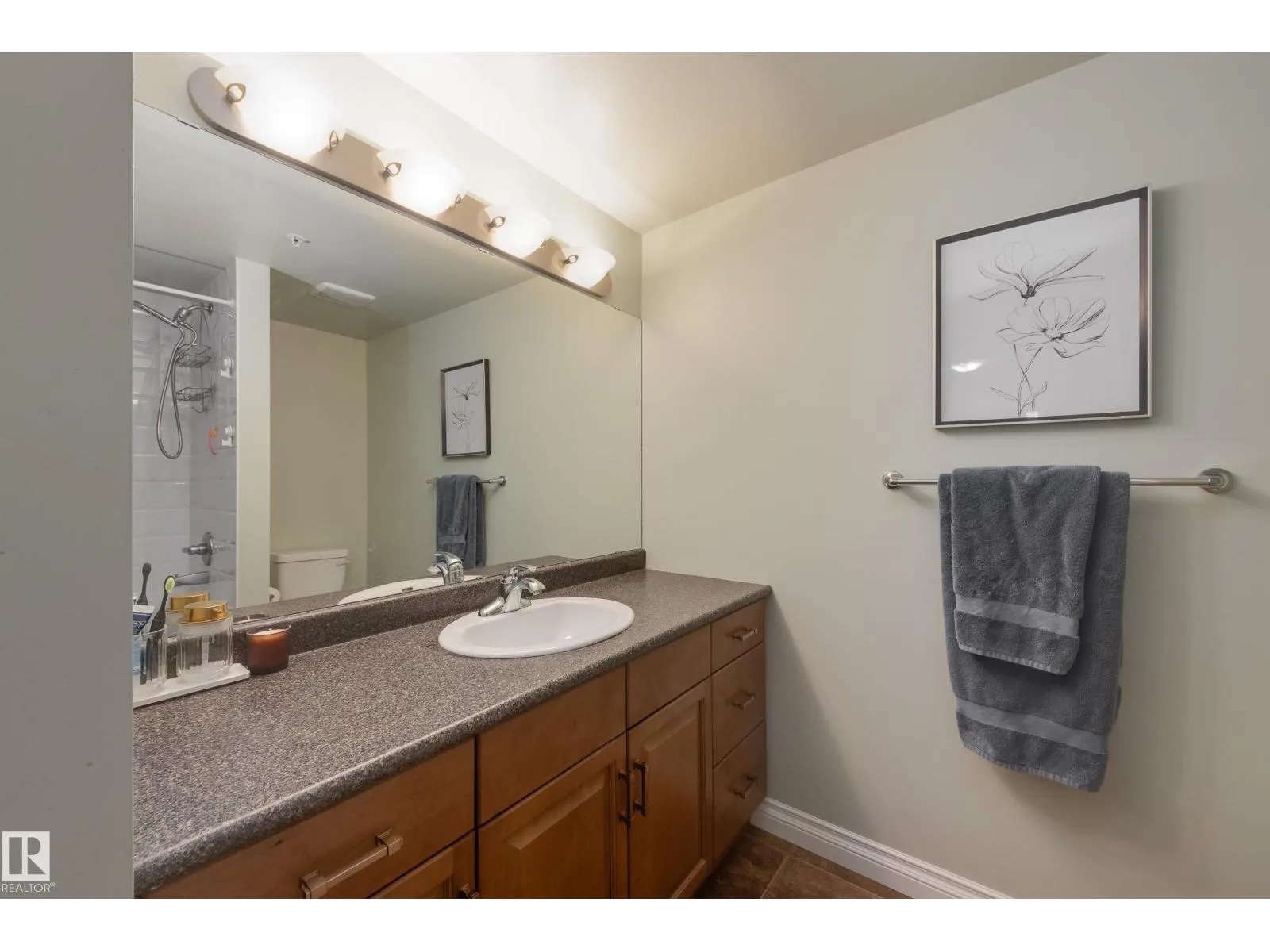 #102 9811 96A ST NW