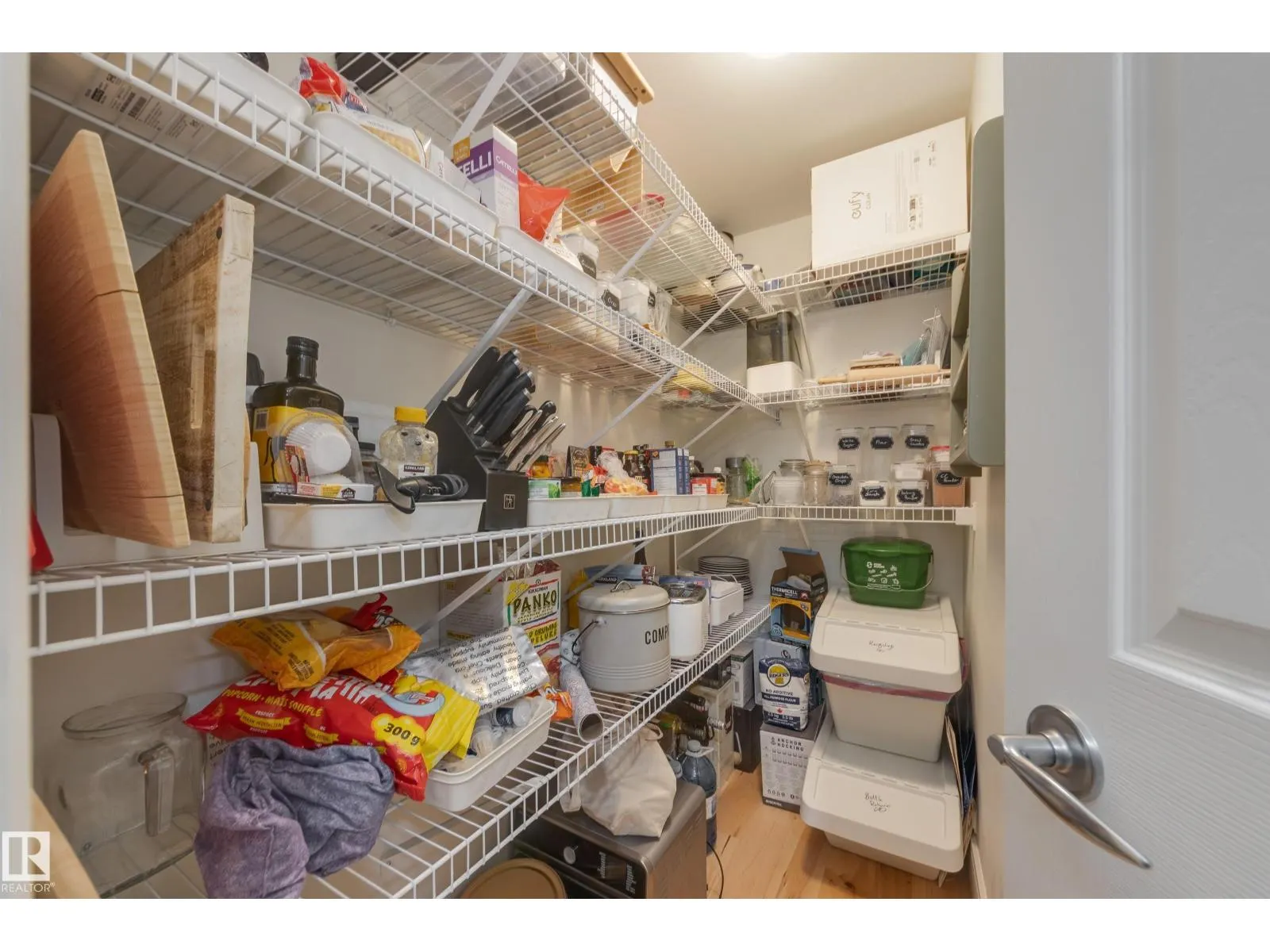 #102 9811 96A ST NW