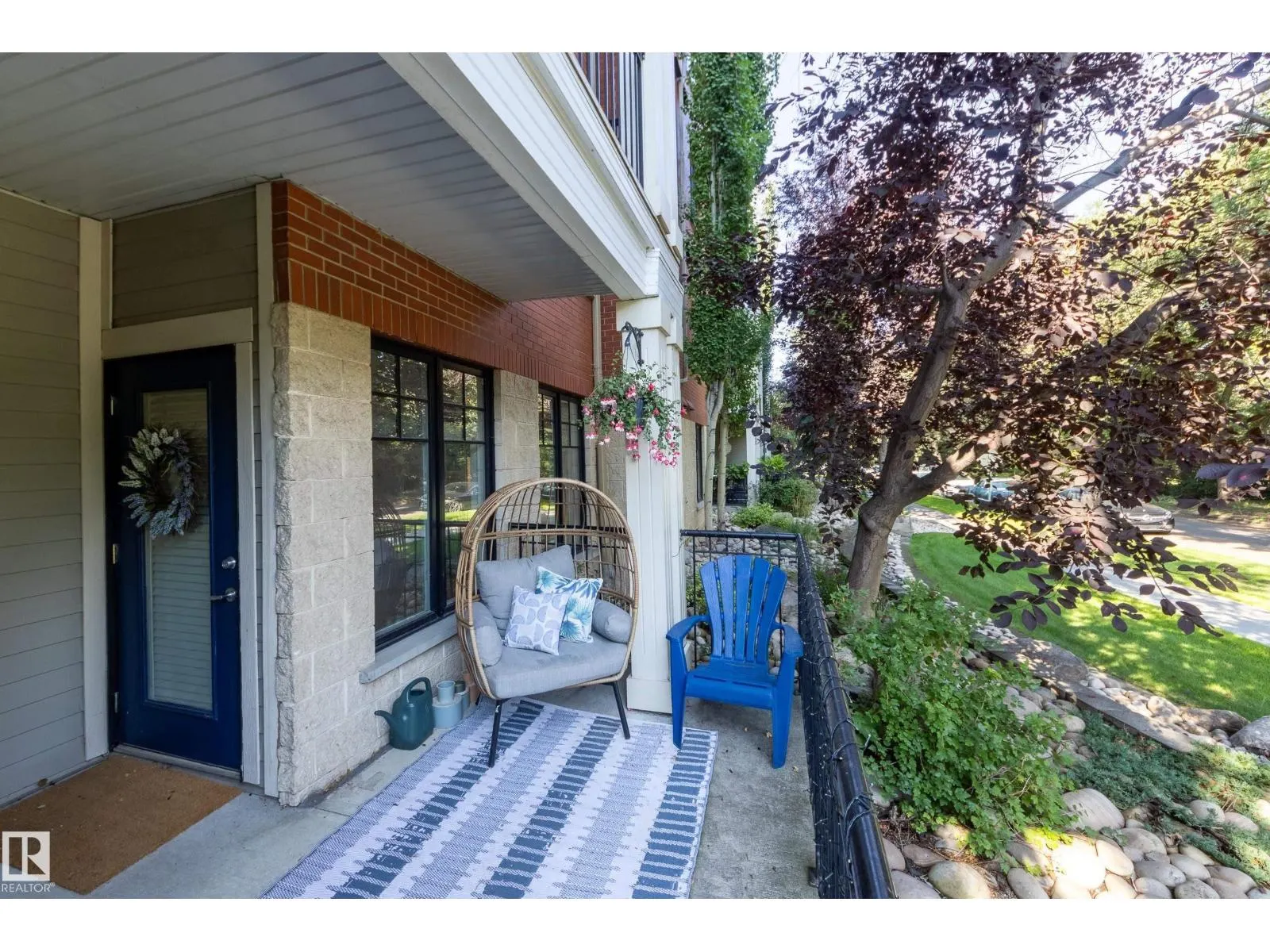 #102 9811 96A ST NW