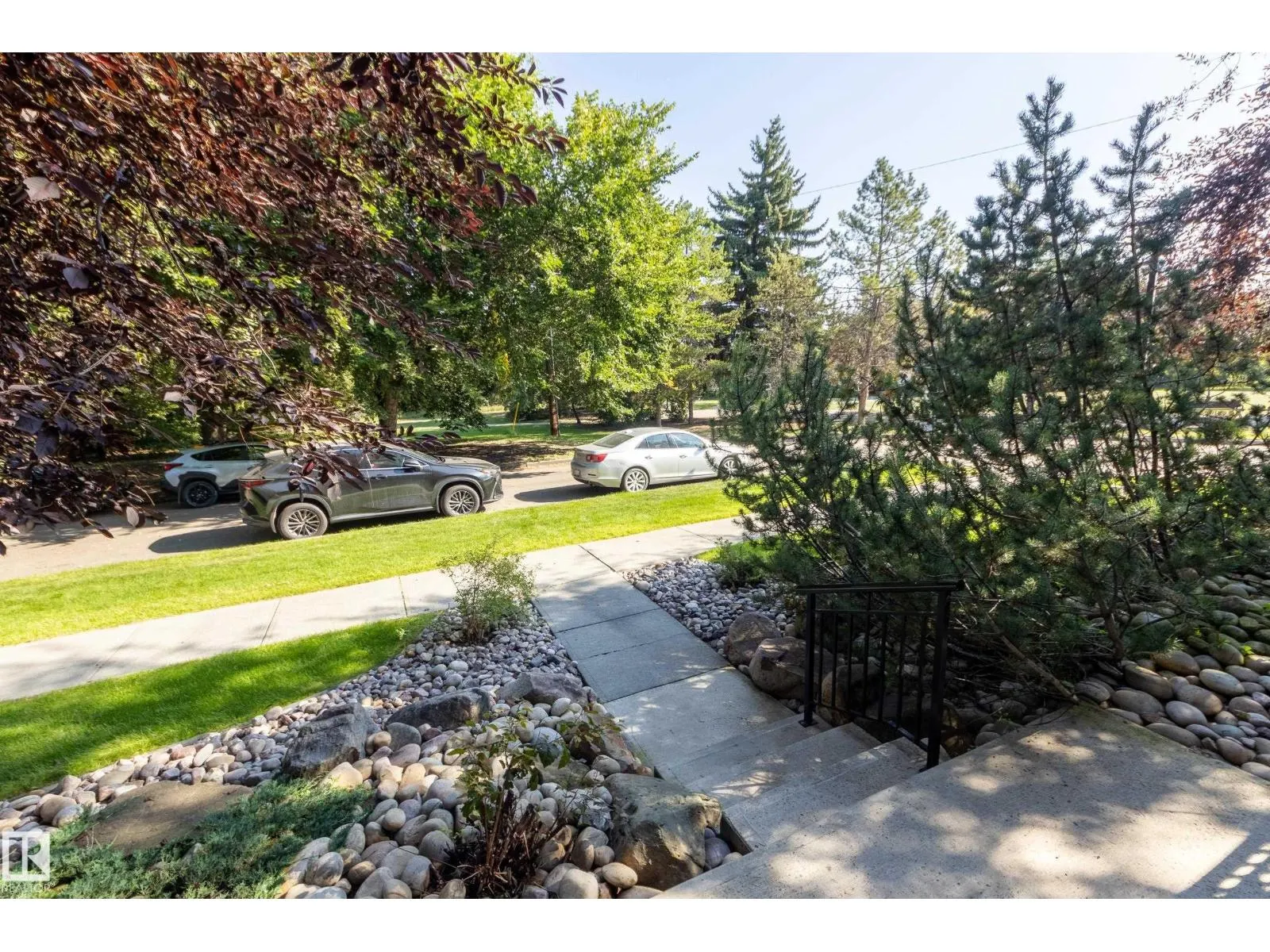 #102 9811 96A ST NW