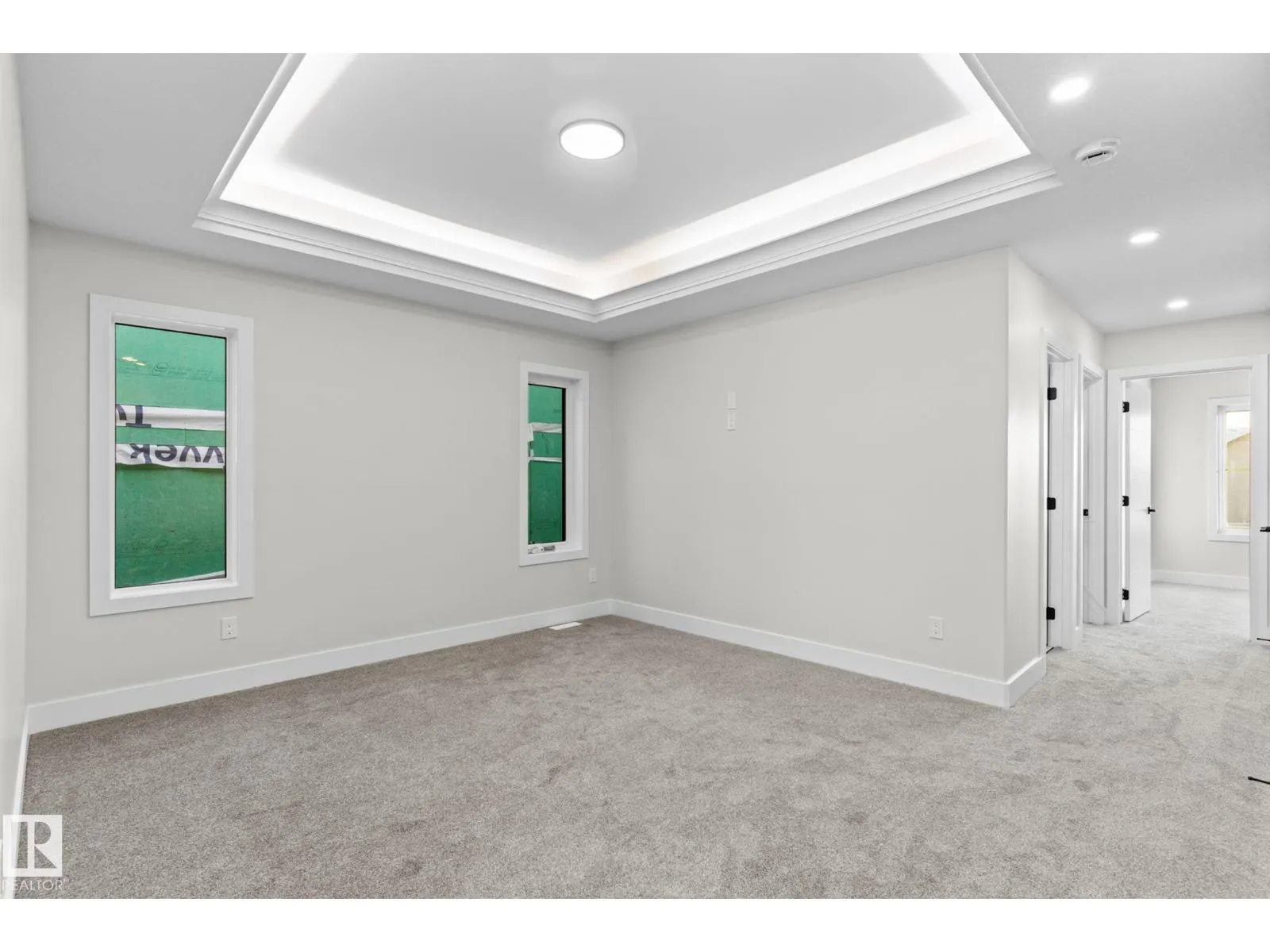 8512 181 AV NW