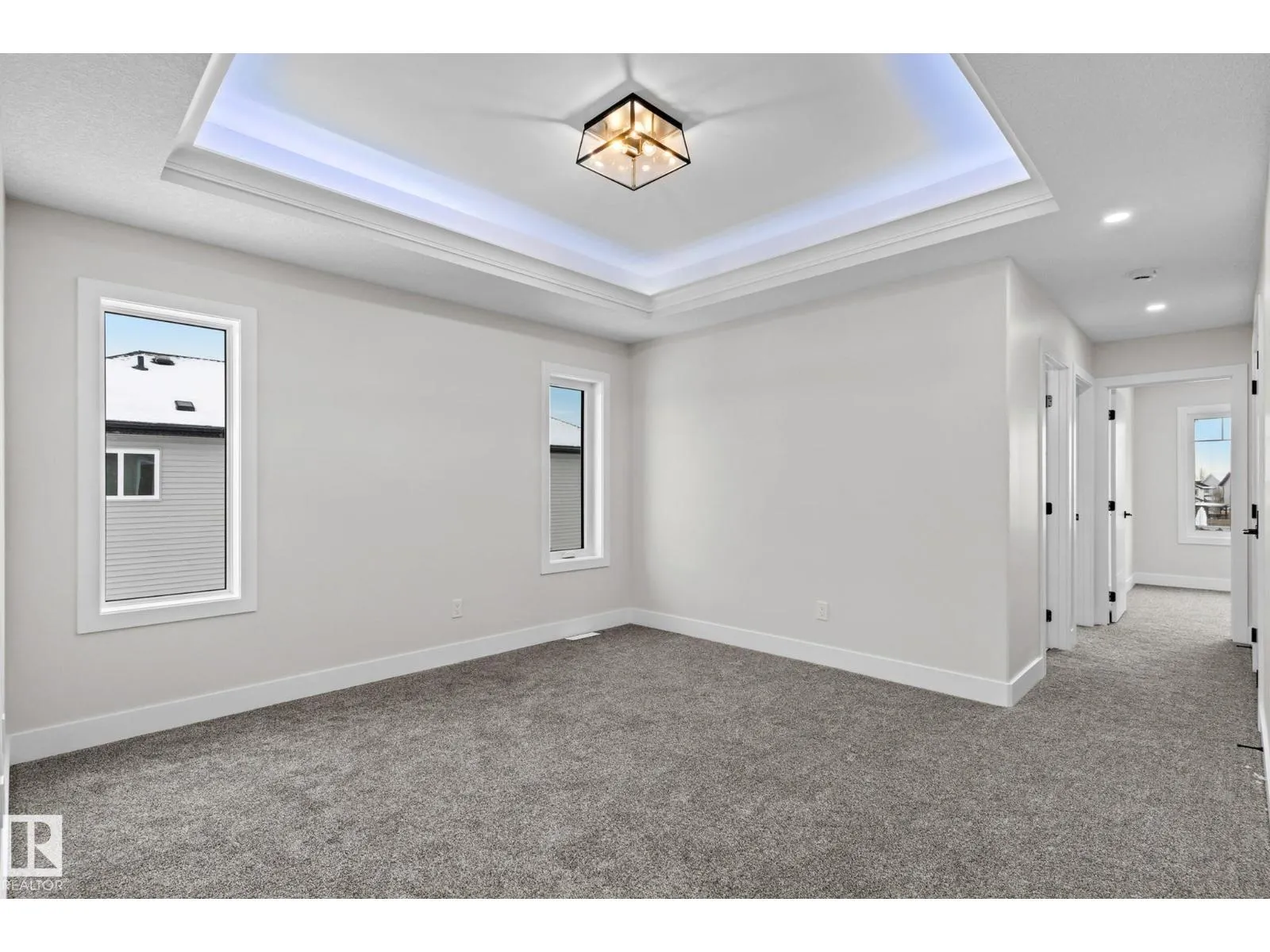 8512 181 AV NW