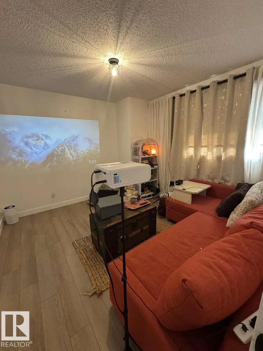 2419 142 AV NW