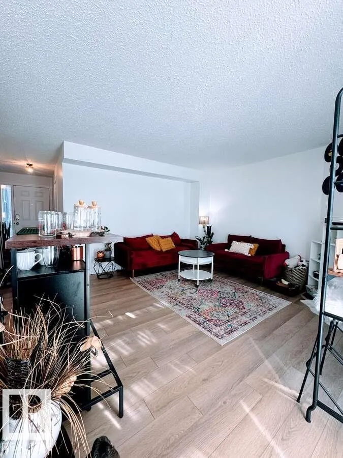 2419 142 AV NW