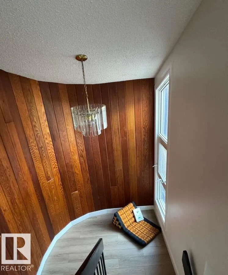 2419 142 AV NW