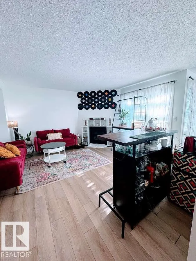 2419 142 AV NW