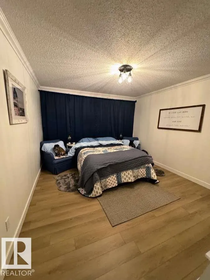 2419 142 AV NW