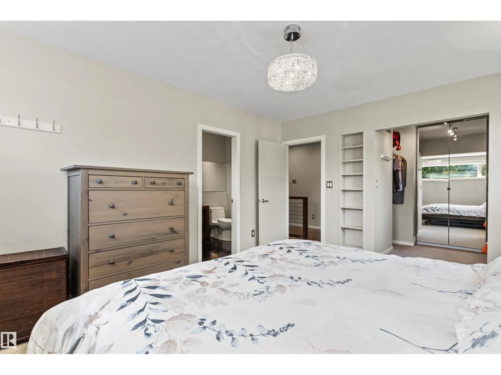 6203 132 ST NW