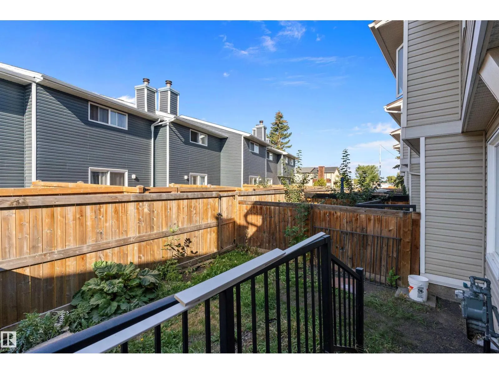467 DUNLUCE RD NW