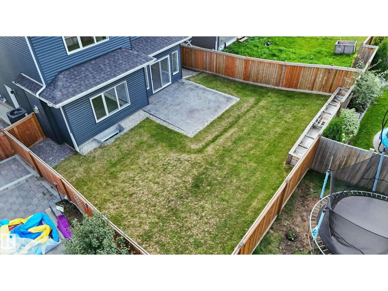 3384 CHICKADEE DR NW