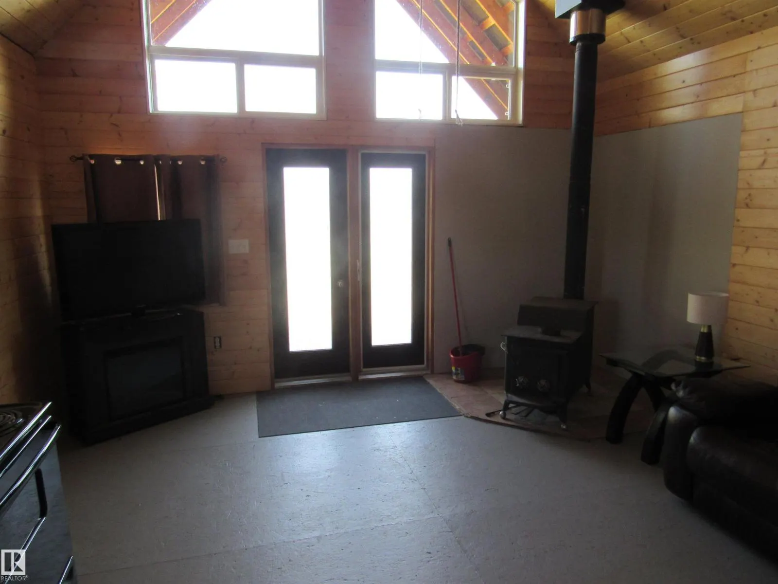 #228 Lakeside DR
