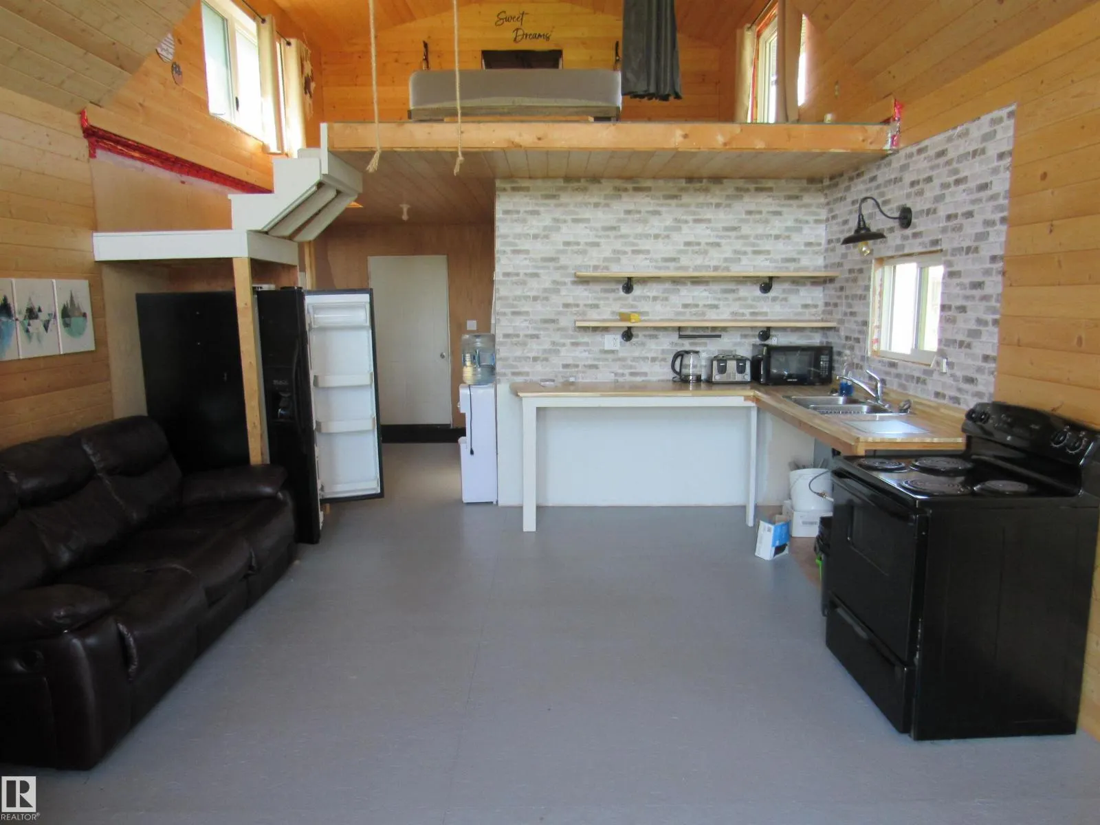 #228 Lakeside DR
