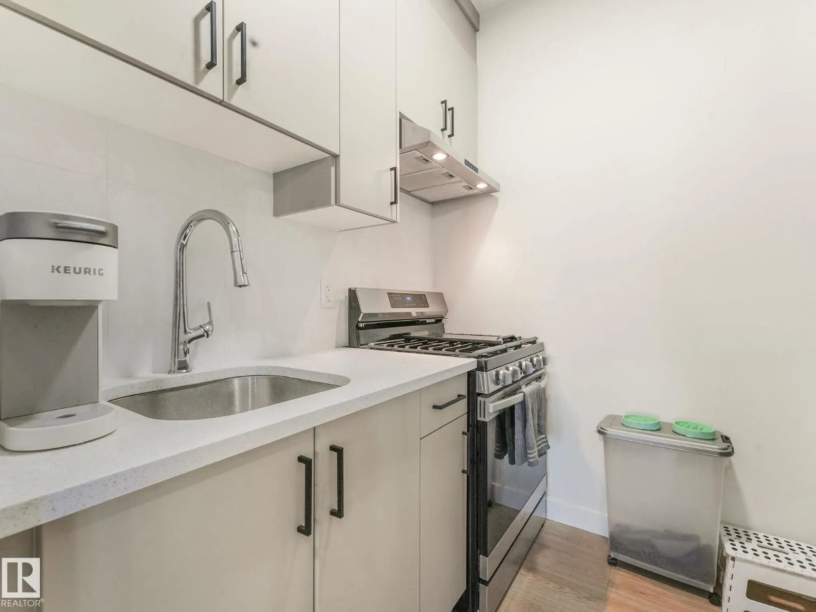 3063 200 ST NW