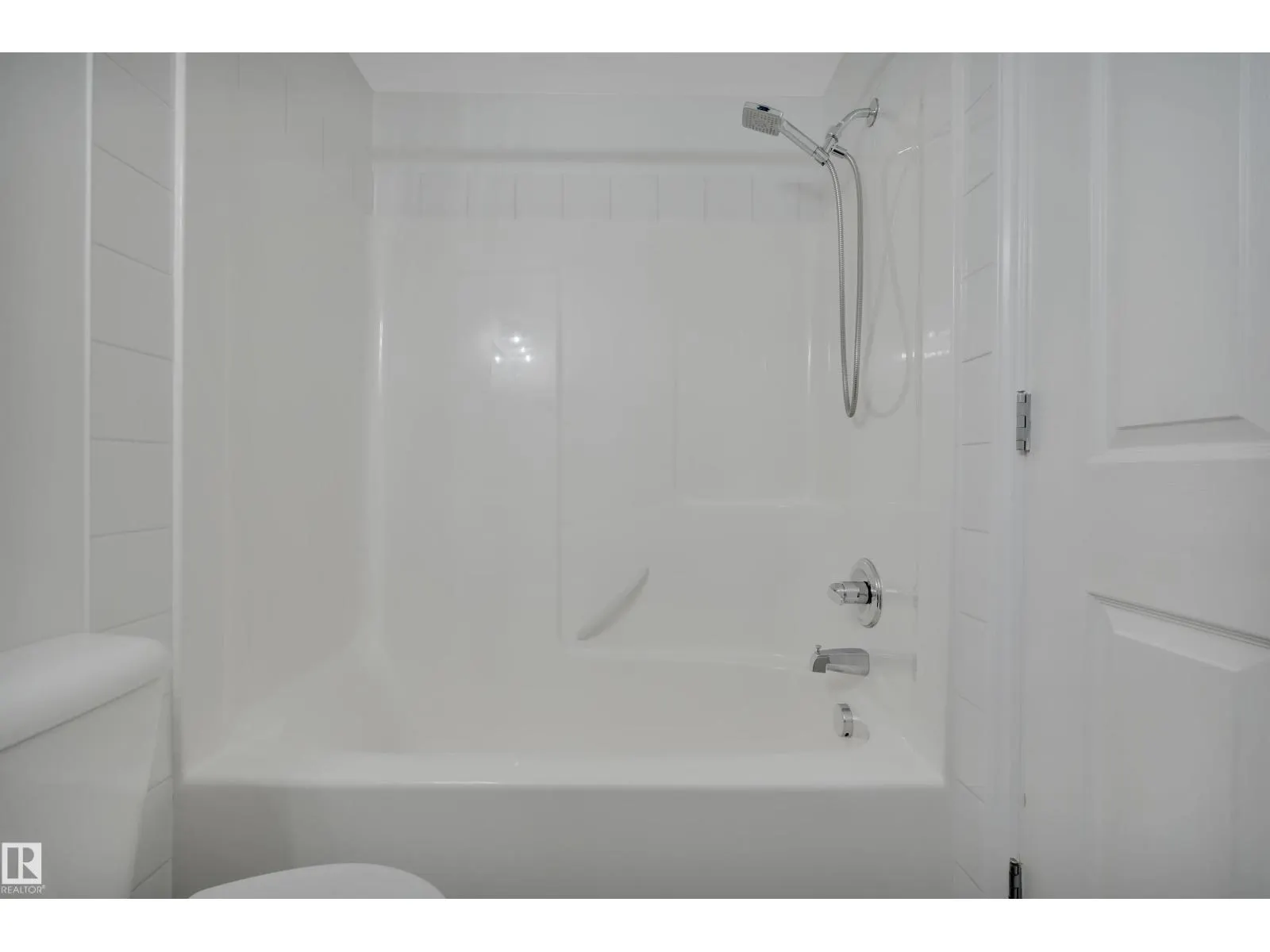 #408 10118 95 ST NW