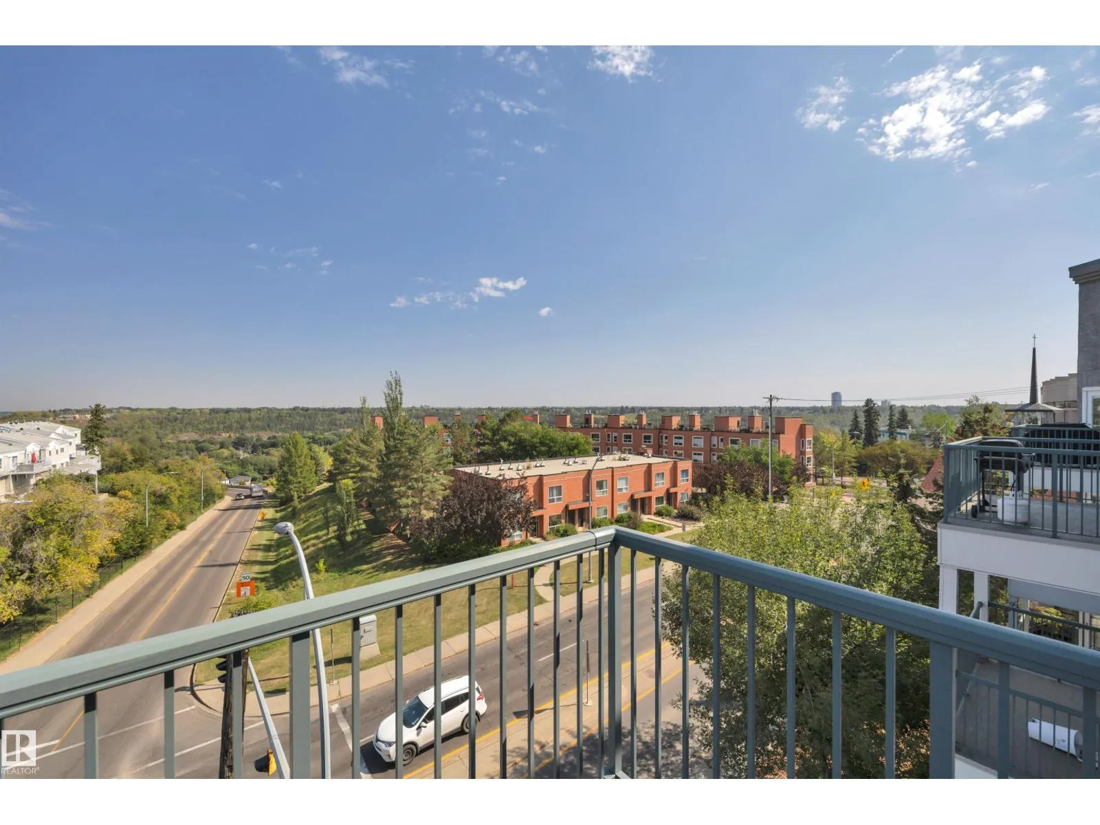 #408 10118 95 ST NW