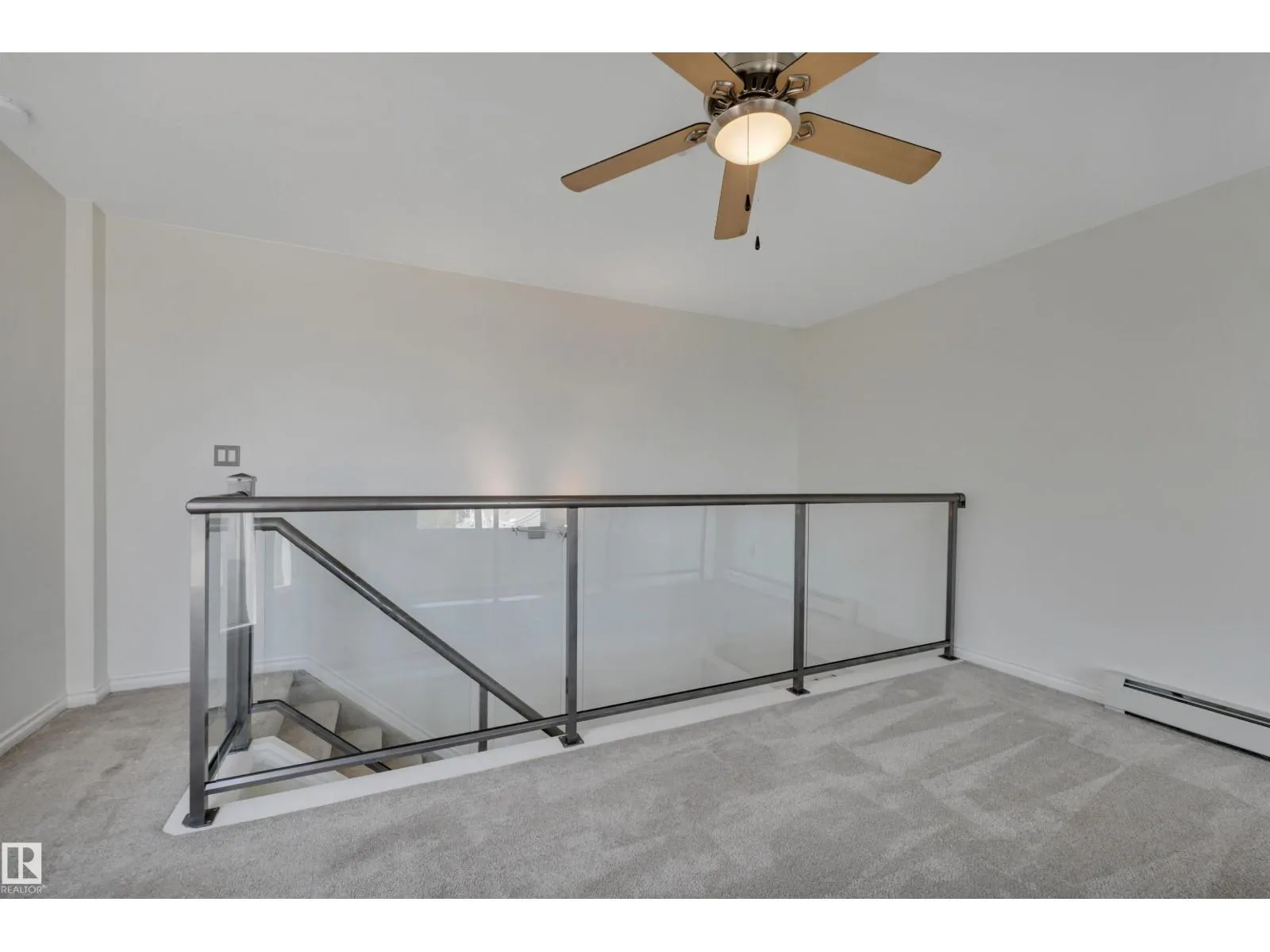 #408 10118 95 ST NW