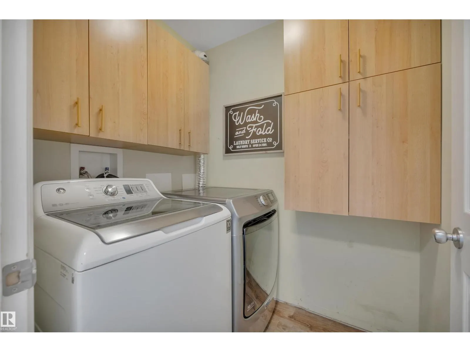 #408 10118 95 ST NW