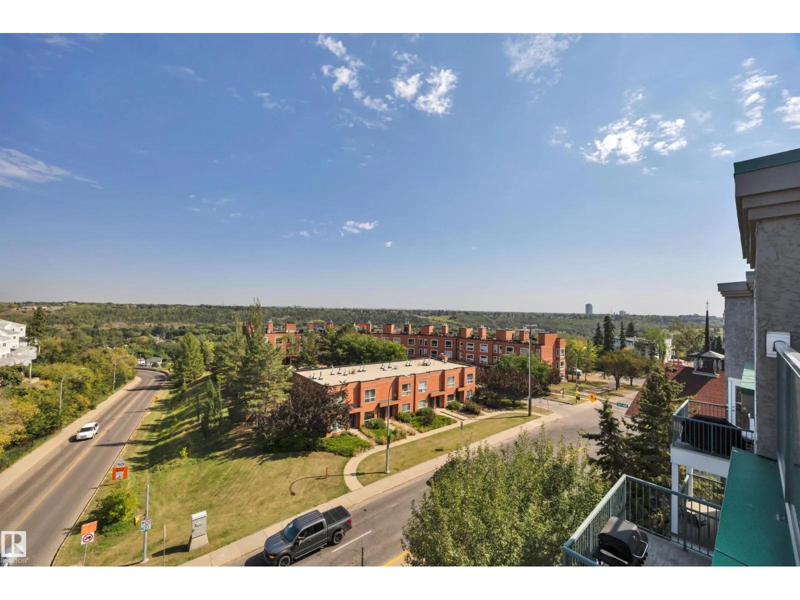 #408 10118 95 ST NW