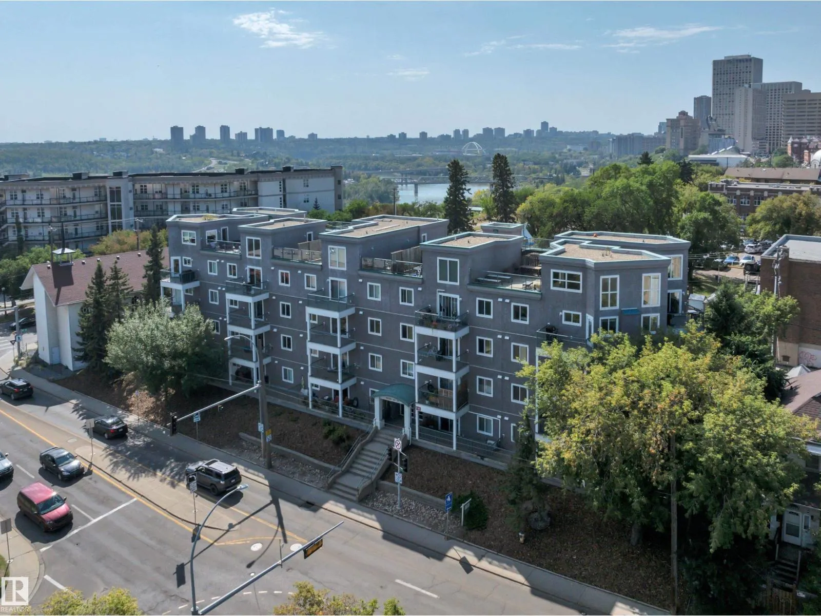 #408 10118 95 ST NW