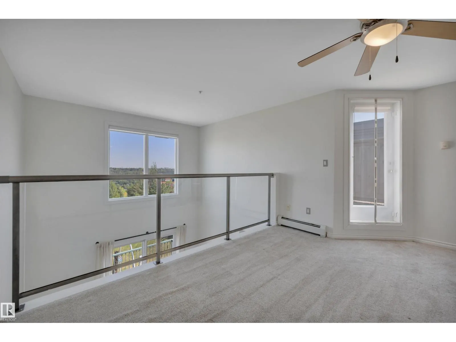 #408 10118 95 ST NW