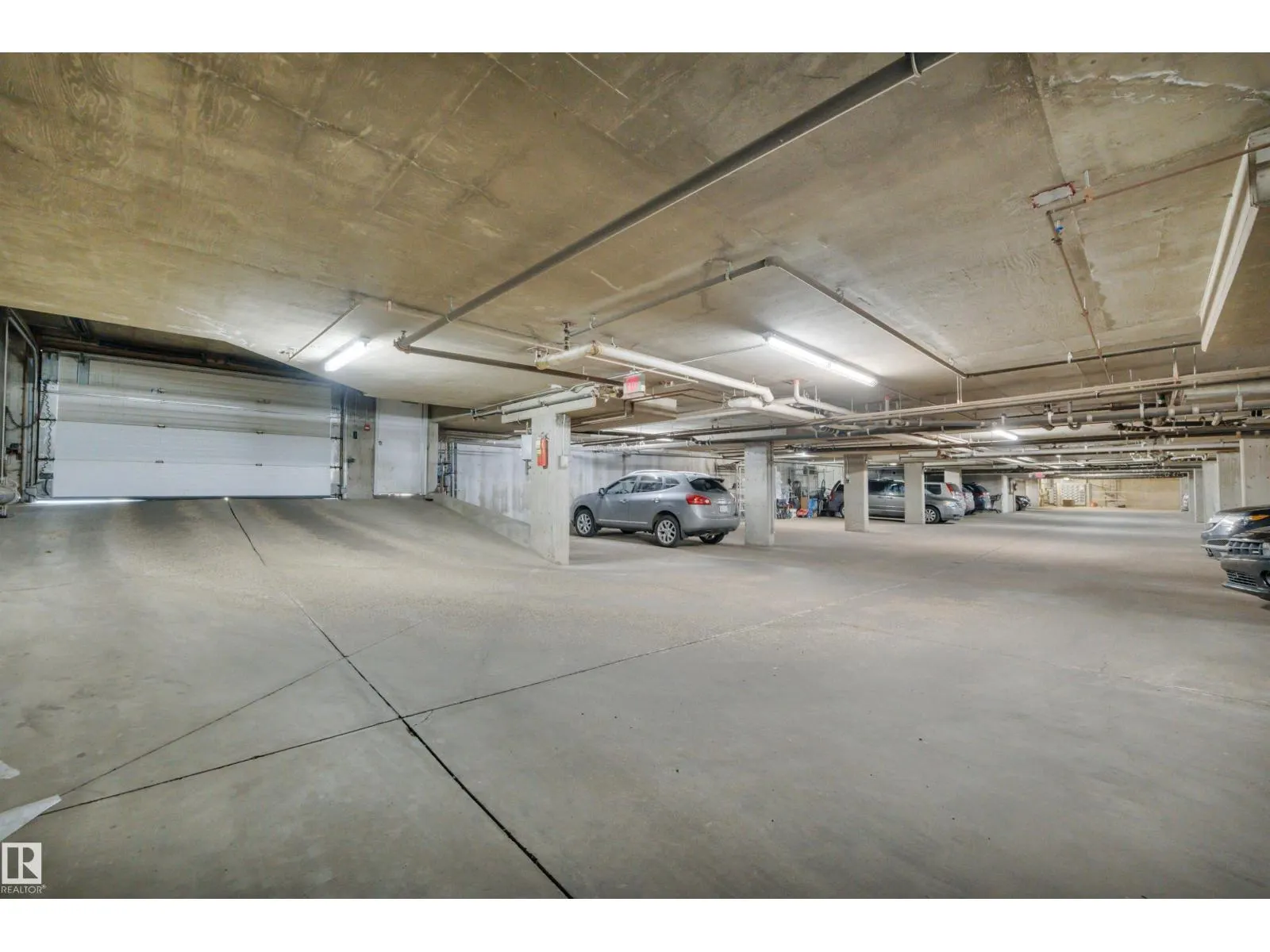 #408 10118 95 ST NW