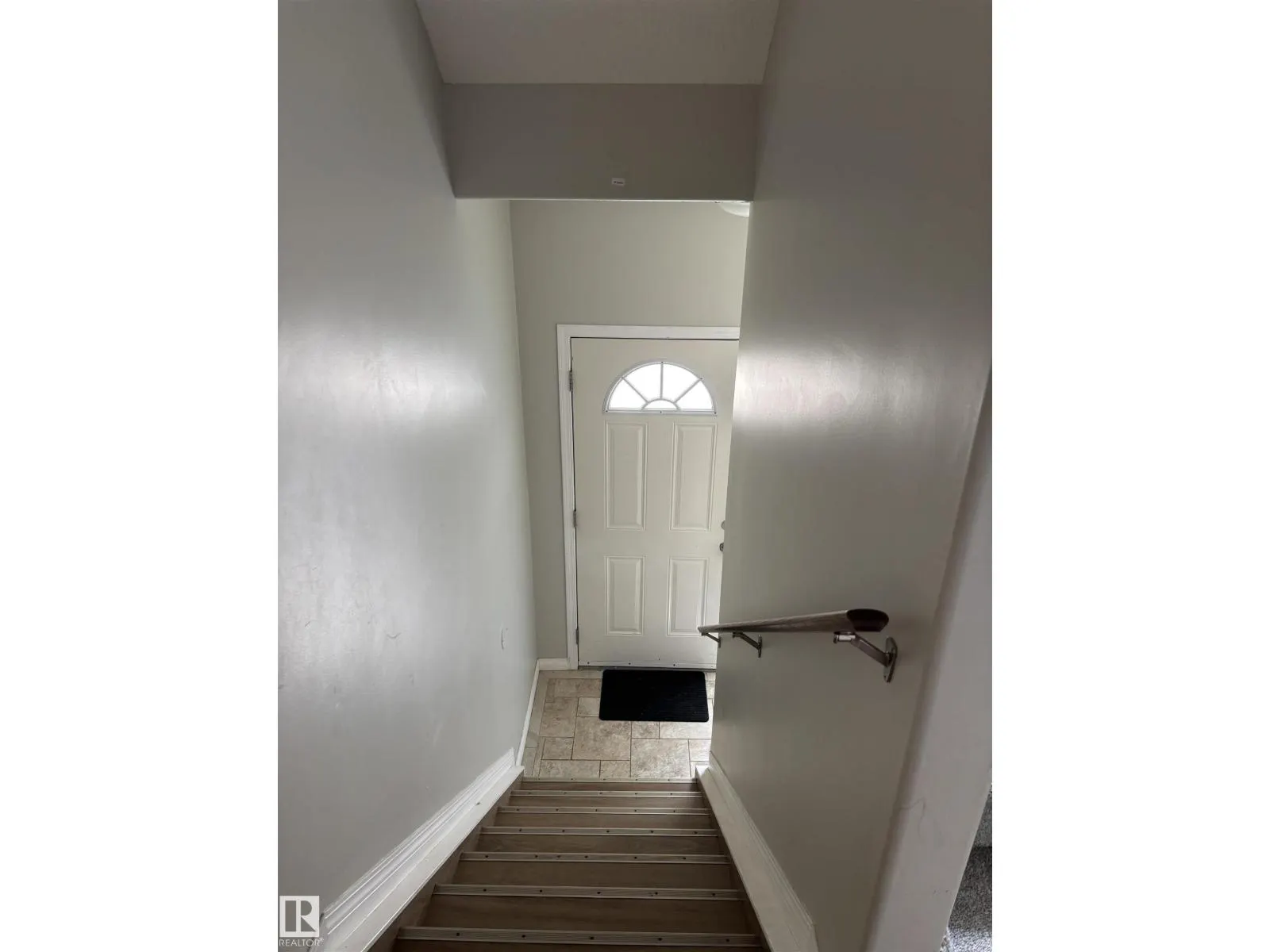#21 5102 30 AV