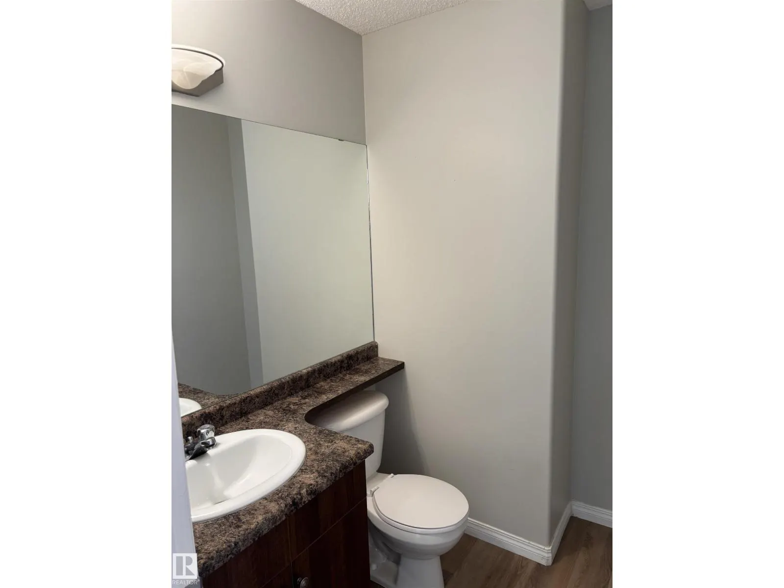 #21 5102 30 AV