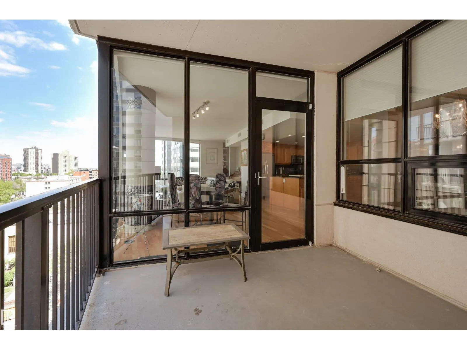 #802 10028 119 ST NW