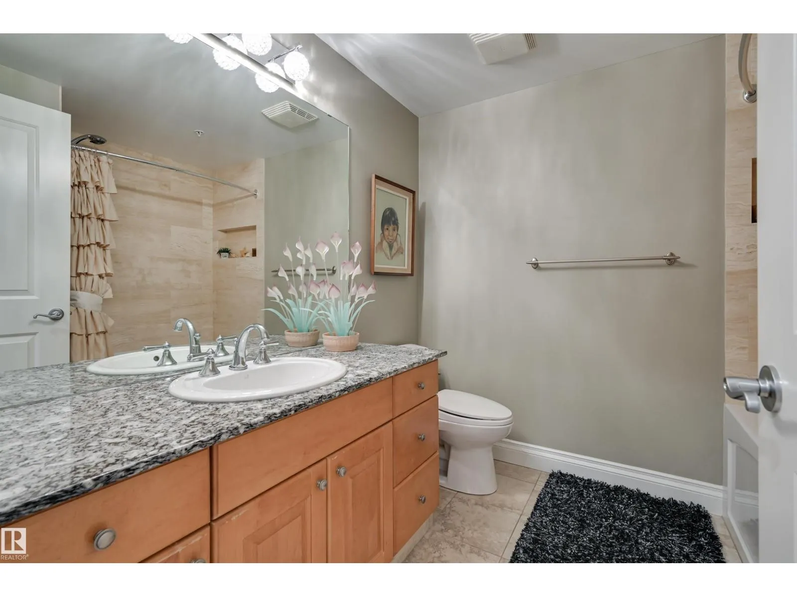 #802 10028 119 ST NW