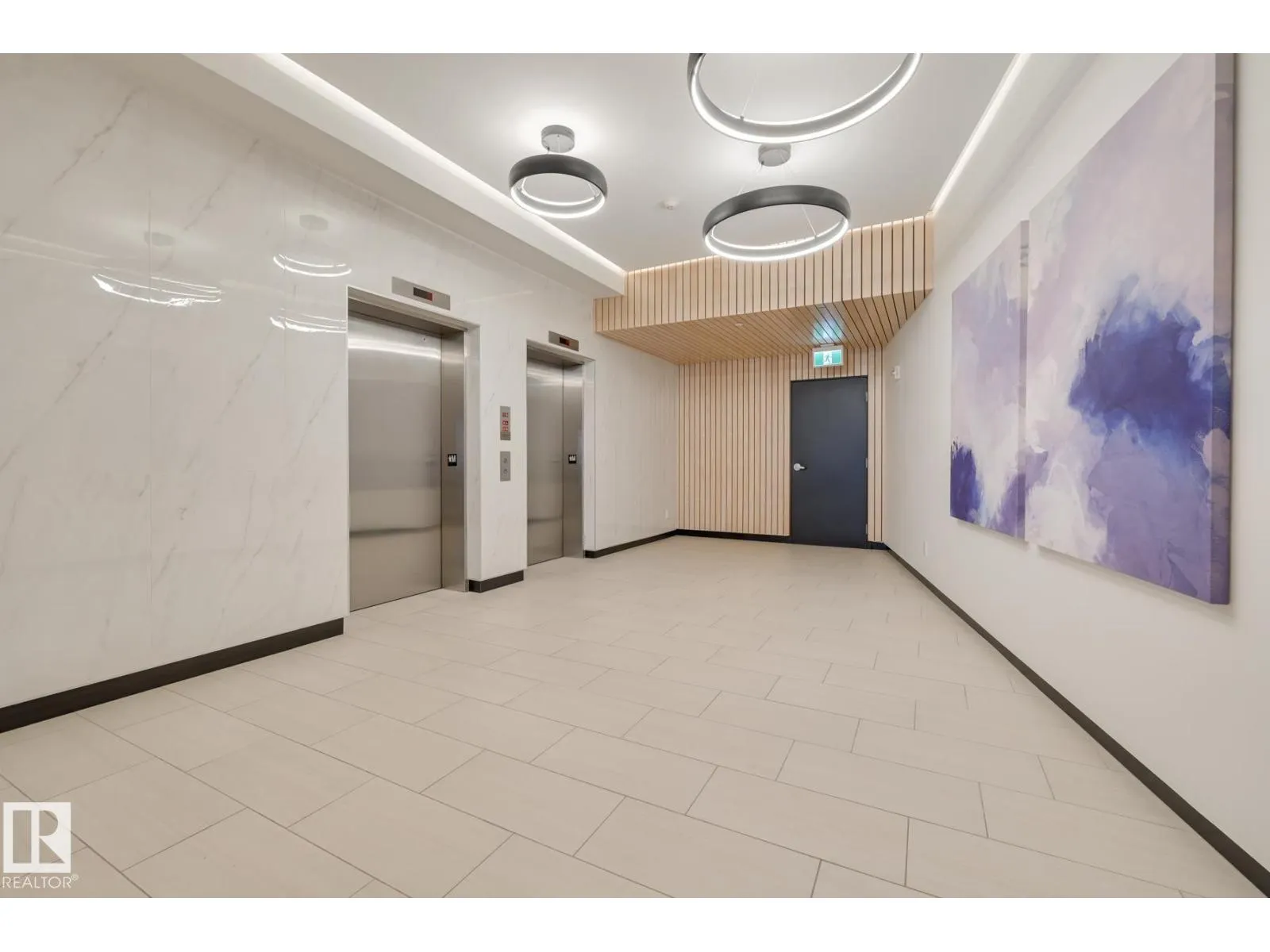 #802 10028 119 ST NW
