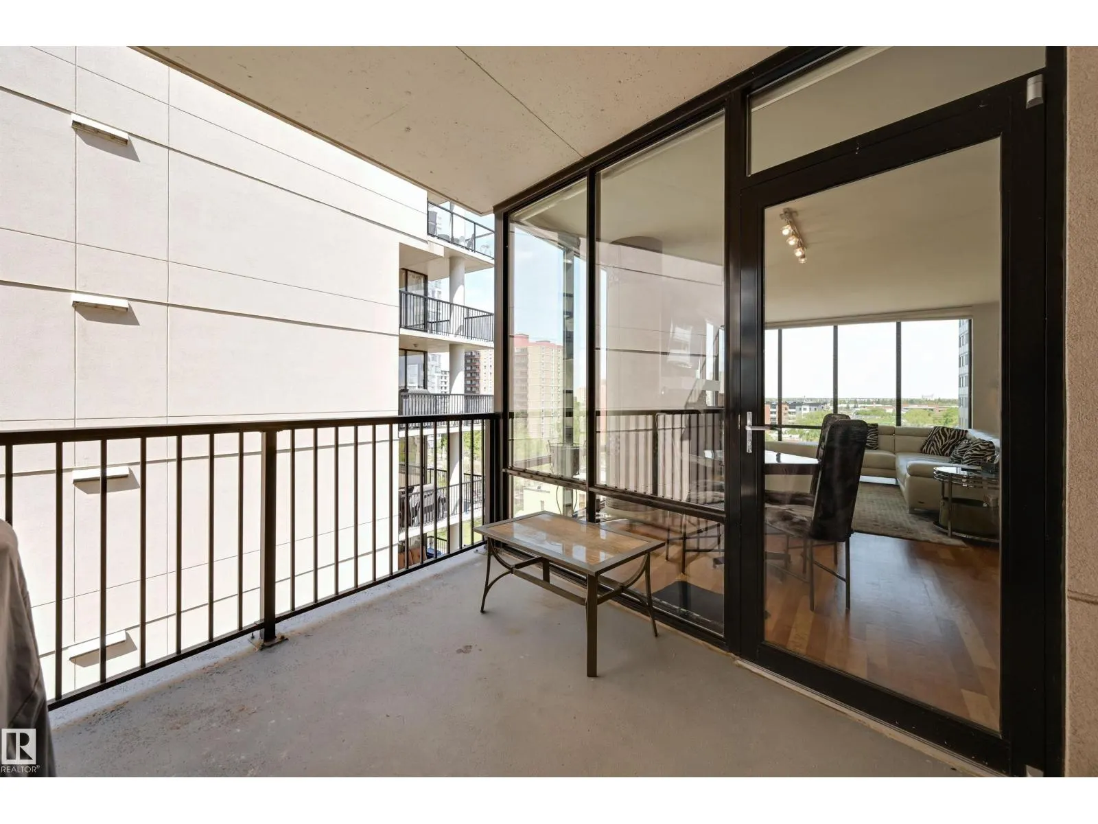 #802 10028 119 ST NW